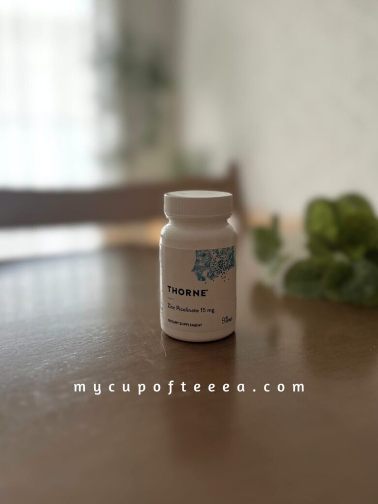 iHerb 無添加 Thorne アスコルビン酸ビタミンCカプセルのボトル